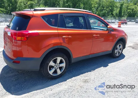 2015 Toyota Rav4 Xle z USA, uszkodzony, nr VIN 2T3RFREV9FW302454